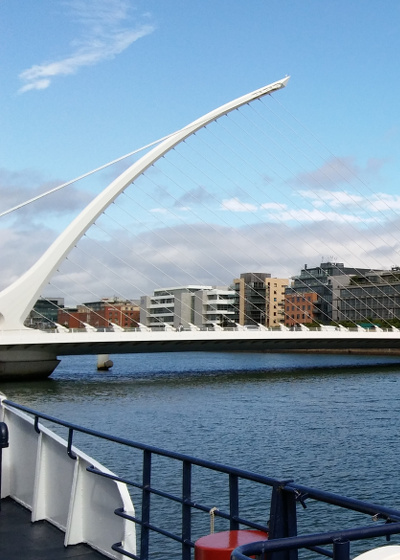 Híd a Liffey folyón, Dublin, Írország